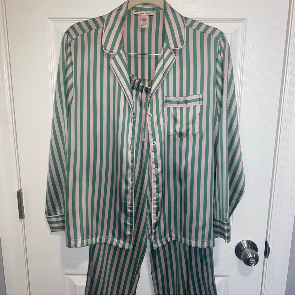 Victoria’s Secret pajama set
